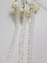 Load image into Gallery viewer, Flower pearls lace
