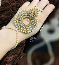 Load image into Gallery viewer, indian bridal bracelet indian bangles indian gysy bracelet vintage bracelet indian bridal jewellery wedding jewellery wedding ring
