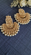 Load image into Gallery viewer, INDIAN JEWELRY, Indian Earrings, Pakistani Jewelry, Pakistani Bridal, Indian Jewellery, Wedding Earrings, Jhumka, Jhumki, Gold Jewelry
