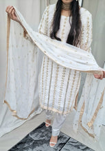 Load image into Gallery viewer, Pearls embellished
