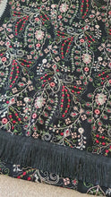 Load image into Gallery viewer, Bareeze shawl-D4
