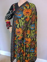 Load image into Gallery viewer, Bareeze shawl-81
