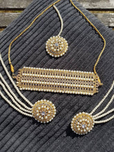 Load image into Gallery viewer, INDIAN JEWELRY, Indian Earrings, Pakistani Jewelry, Pakistani Bridal, Indian Jewellery, Wedding Earrings, Jhumka, Jhumki, Gold Jewelry
