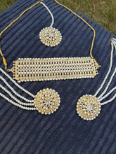 Load image into Gallery viewer, INDIAN JEWELRY, Indian Earrings, Pakistani Jewelry, Pakistani Bridal, Indian Jewellery, Wedding Earrings, Jhumka, Jhumki, Gold Jewelry
