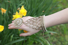 Load image into Gallery viewer, indian jewellery bracelet indian bangles indian jewelry vintage bracelet indian bridal jewellery wedding jewellery wedding ring
